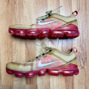 Nike Air VaporMax Crimson Gold Sneakers Men’s Size 14 Rare Club Gold Red